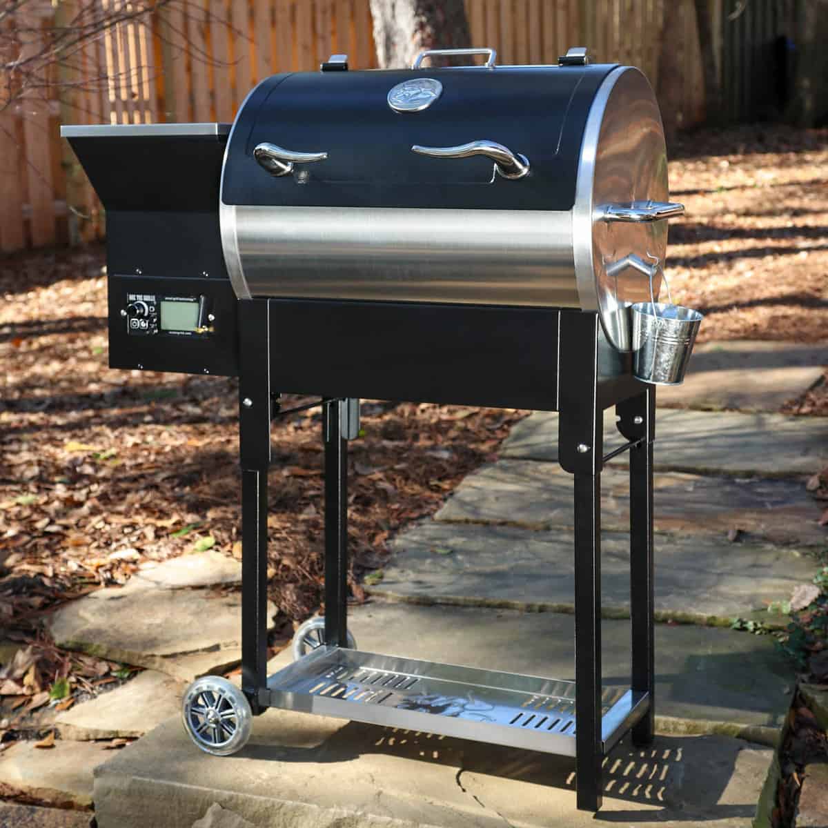 Recteq RT-340 review: A smart grill that alerts when meat is